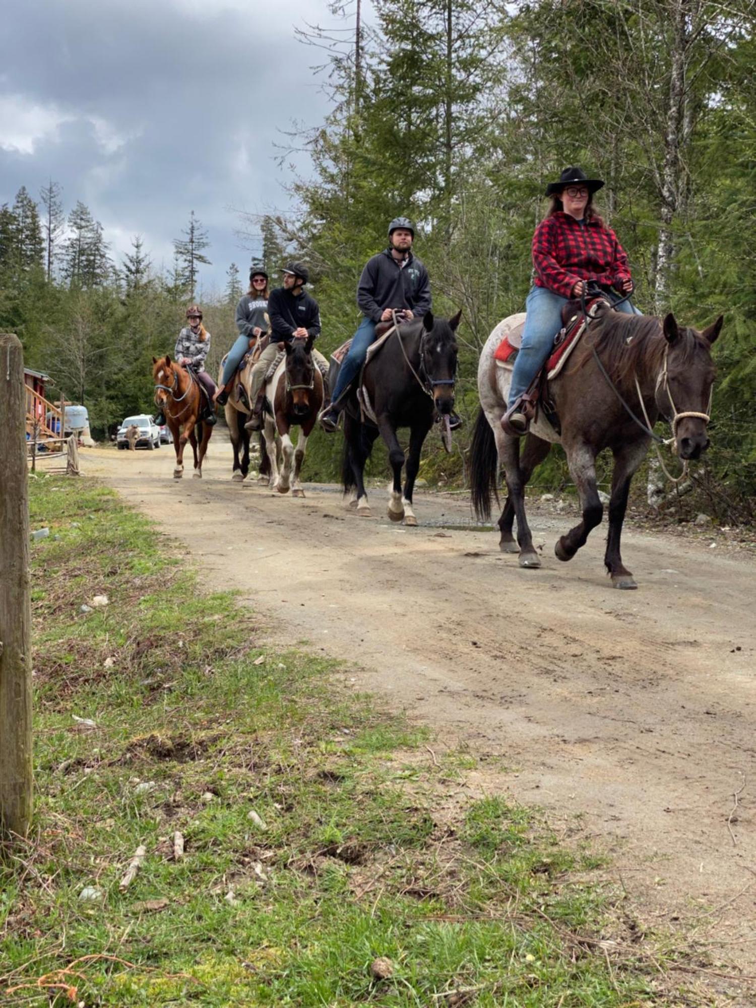 Maple Heart Ranch Hotel Shawnigan Lake Bagian luar foto